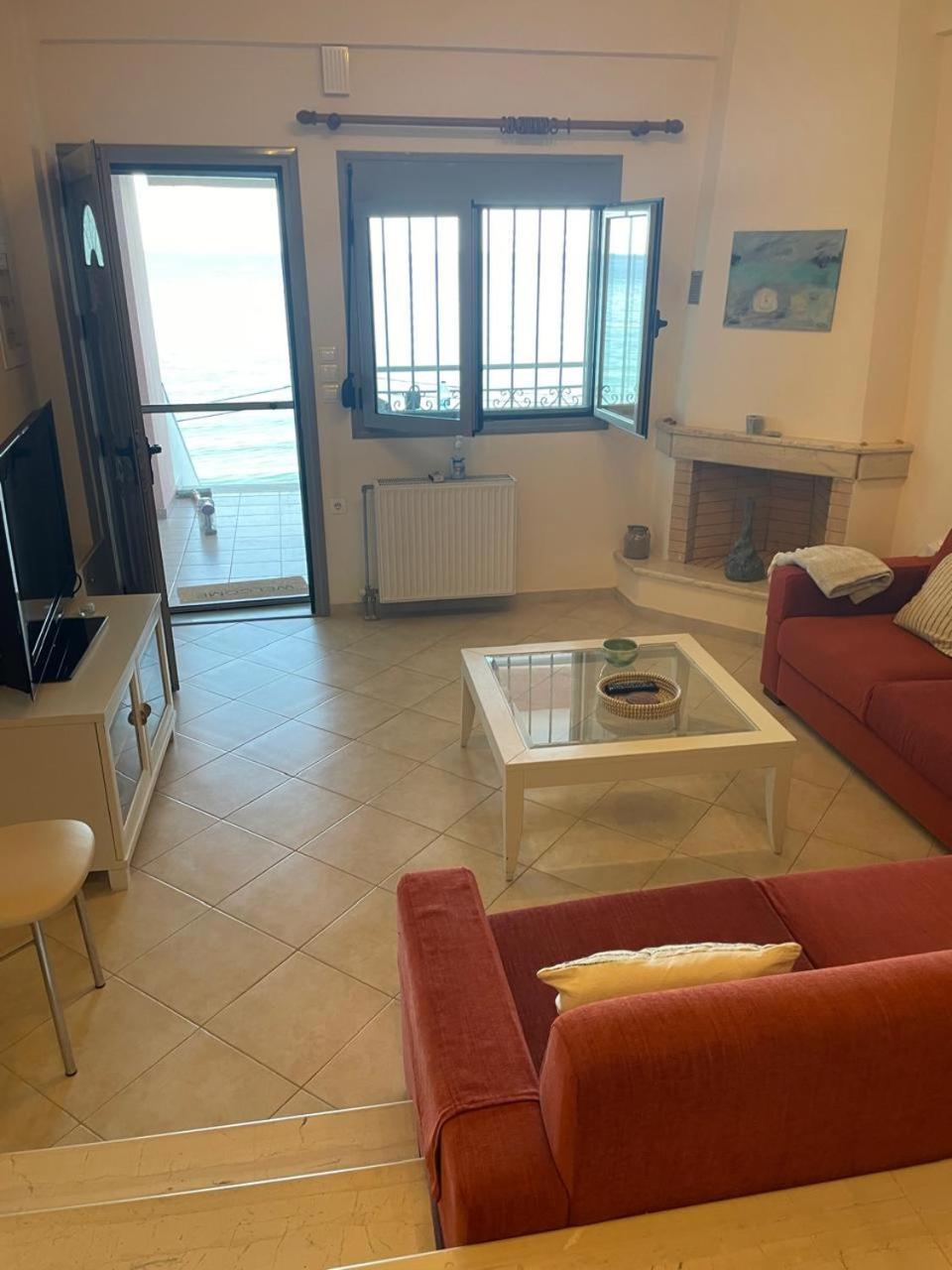 Seafront Lovely House - Kat'S Rentals Loutsa  Luaran gambar